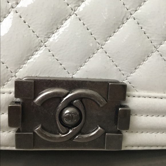 RARE CHANEL Boy square white patent bag - Picture 5 of 14
